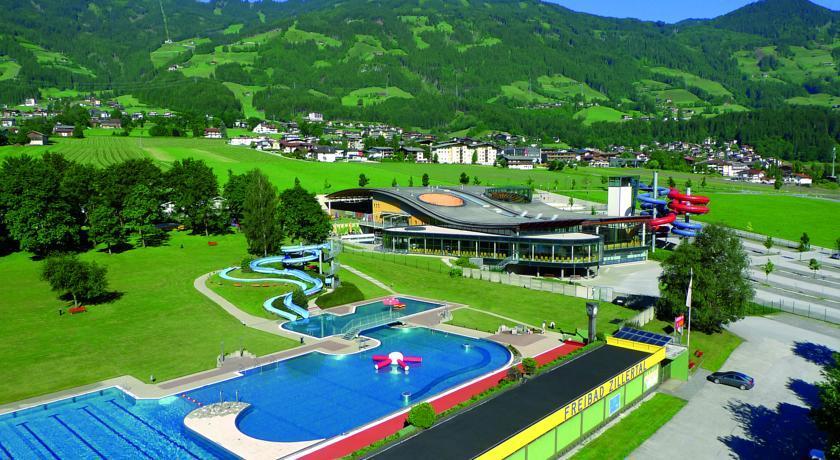 Ferienwohnung Tobias Zell am Ziller Buitenkant foto