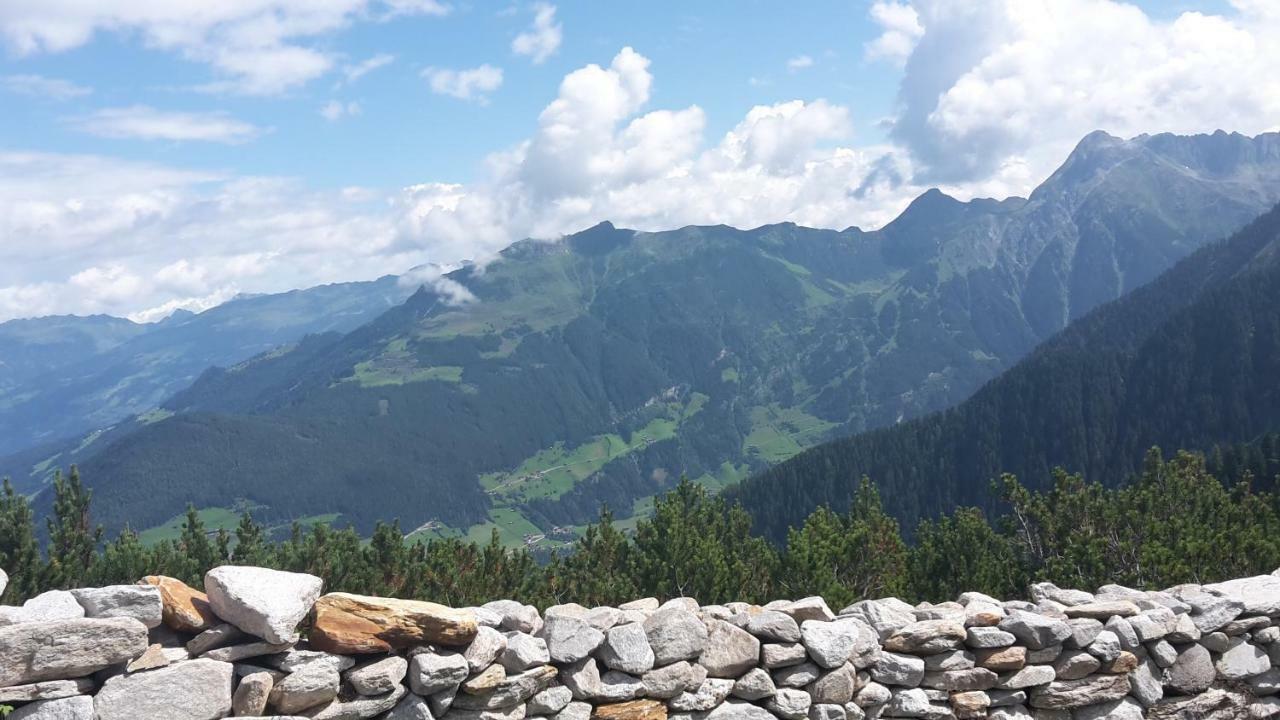 Ferienwohnung Tobias Zell am Ziller Buitenkant foto