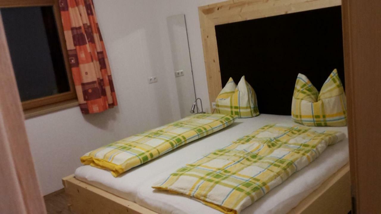 Ferienwohnung Tobias Zell am Ziller Buitenkant foto
